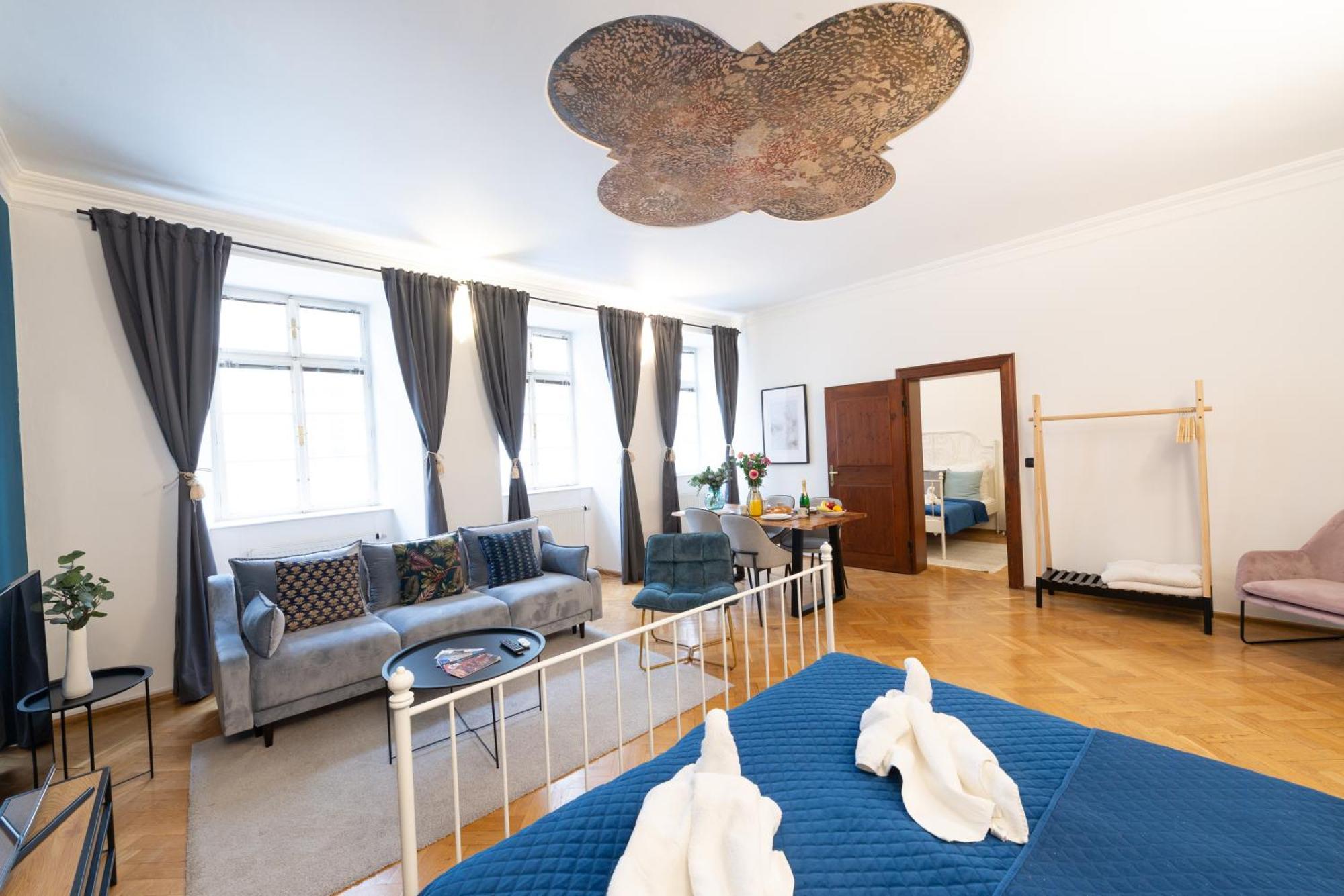 Best Price & Location - Historic Square Residency Прага Экстерьер фото